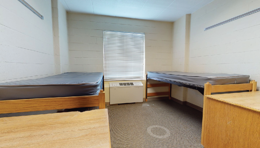 Commons Double Tour Room